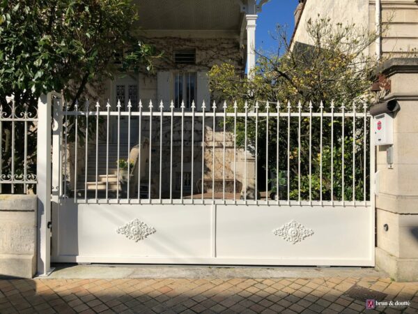 NEUILLY portail acier
